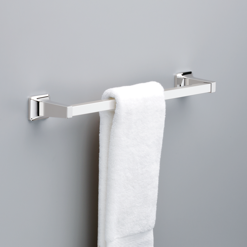 Polished Chrome / 18