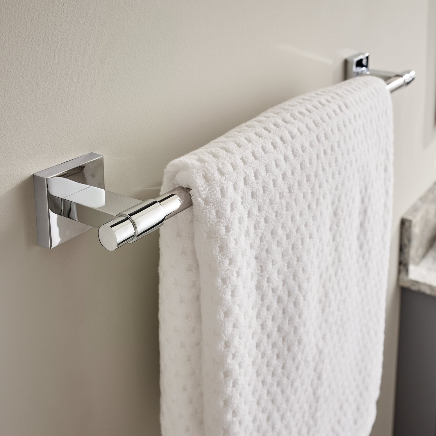 Polished Chrome / 24